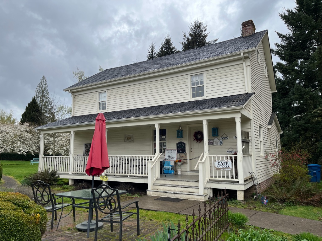 Aurora, OR Historic Building